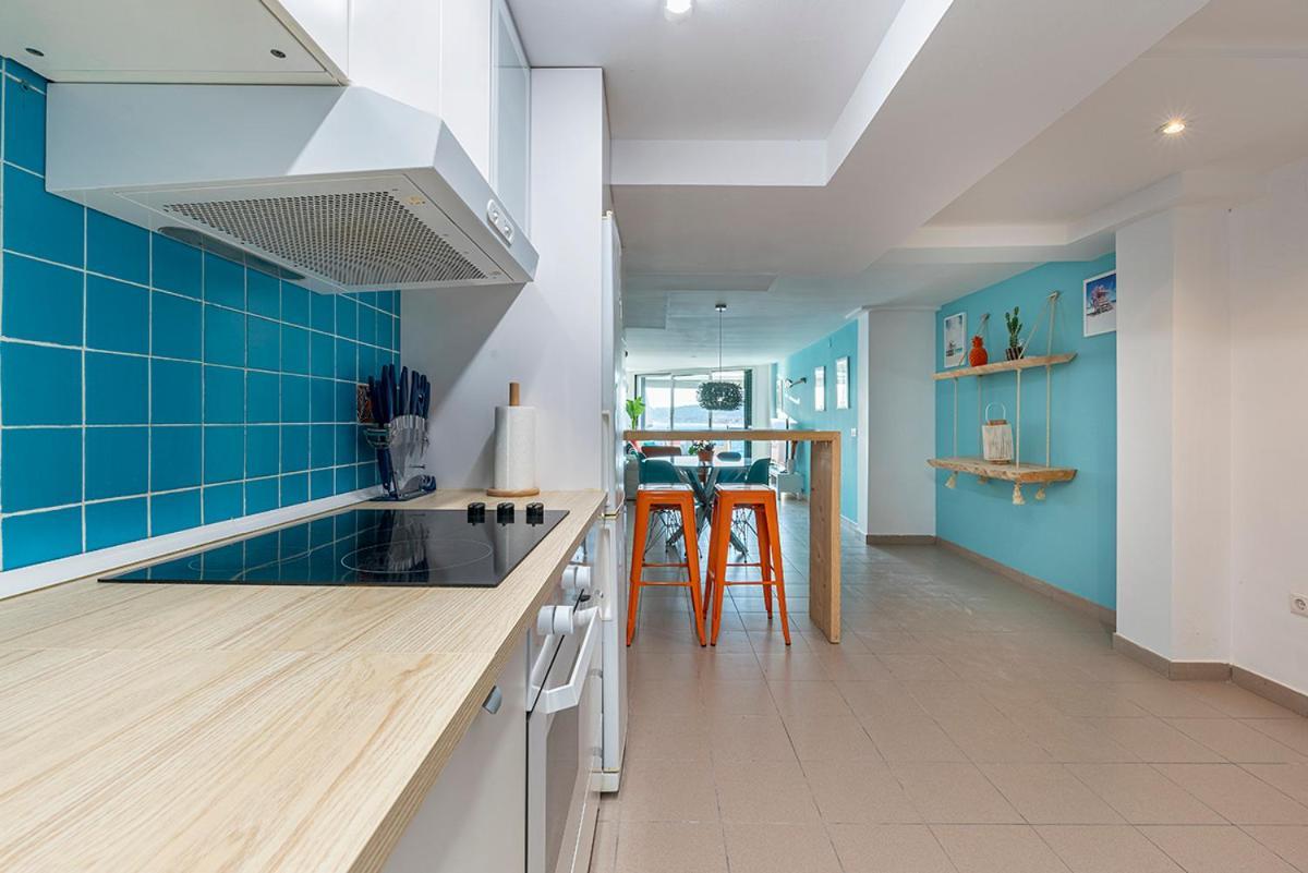 Casa L'augusta Ii, Casa Sobre El Mar En *